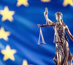 اقامت اروپا برای وکلای دادگستری