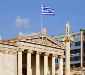وکیل حقوقی در یونان